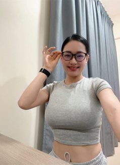 Lucy - Masajista in Muscat Photo 8 of 8