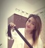Lucy Mistress - puta in Muscat Photo 13 of 13