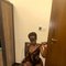 Lucy - escort in New Delhi Photo 4 of 5