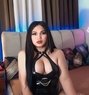 Lucy Pearl - Transsexual escort in Manila Photo 1 of 6