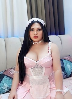 Lucy Pearl - Transsexual escort in Manila Photo 4 of 6