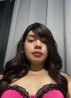 CD Lucy Pearl - Transsexual escort in Hong Kong Photo 10 of 11