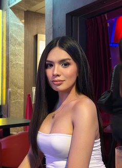 LUCY PEARL - Transsexual escort in Hong Kong Photo 17 of 17