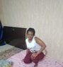 Lucy - puta in Muscat Photo 1 of 1
