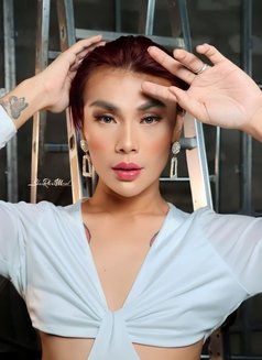 Lucy Stratus - Transsexual escort in Manila Photo 4 of 7
