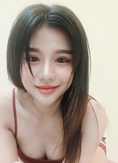 Lucy - escort in Gurgaon Photo 4 of 5
