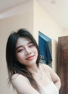 Lucy - escort in Gurgaon Photo 4 of 7