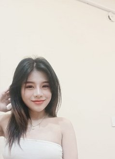 Lucy - escort in Gurgaon Photo 5 of 7
