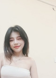 Lucy - escort in Gurgaon Photo 6 of 7