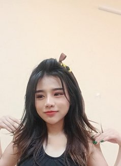 Lucy - escort in Gurgaon Photo 4 of 12