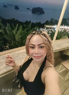 Lucy - Masajista in Krabi Photo 3 of 13