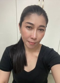 Lucy professional thai massage - escort in Muscat Photo 14 of 19