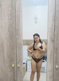 Lucy - puta in Pattaya Photo 3 of 16