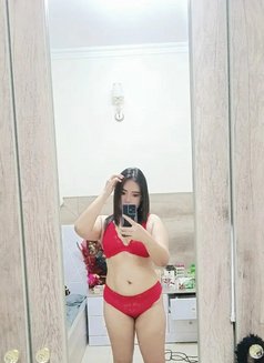 Lucy - puta in Pattaya Photo 10 of 16