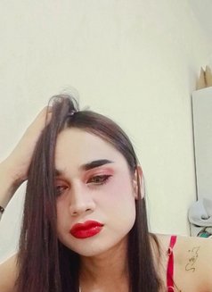 Lucy - Acompañante transexual in Doha Photo 5 of 10