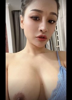 Lucy - escort in Ho Chi Minh City Photo 3 of 6
