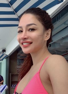 Lucy - escort in Ho Chi Minh City Photo 8 of 9