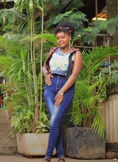 Lucy Wangui - puta in Nairobi Photo 2 of 3