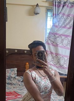 Lucyy - Male escort in Indore Photo 2 of 3