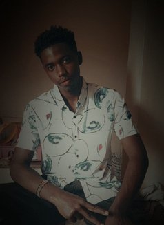 Lui - masseur in Nairobi Photo 3 of 4