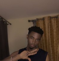 Lui - masseur in Nairobi