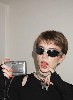 Luis 22 - Male escort in Al Manama Photo 5 of 10