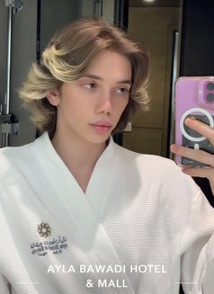 Luis 22 - Male escort in Baku Photo 6 of 8