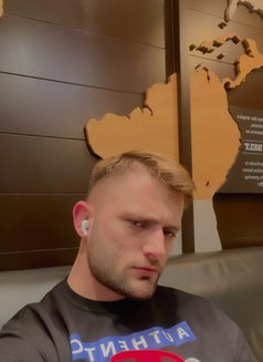 Luisa - Male escort in Singapore Photo 2 of 3