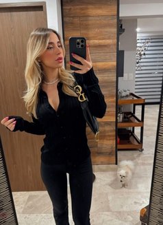 Luisa - escort in Dubai Photo 7 of 10