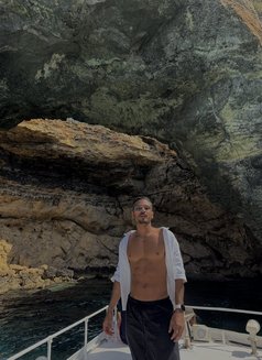 Luisen - Male escort in Malta Photo 7 of 7