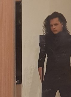 Luiz - Male companion in Bangkok Photo 4 of 6