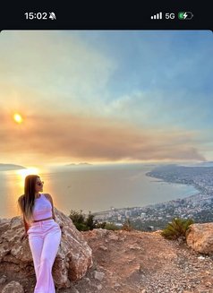 Luiza - puta in Dubai Photo 10 of 10