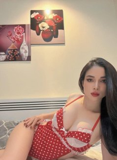 Lujjna in & Outcall - escort in Al Manama Photo 2 of 5