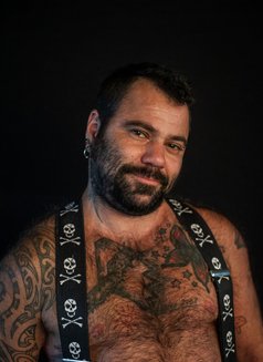 Luk Transboy - Male escort in Lausanne Photo 2 of 5