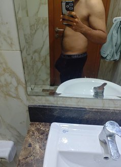 Luka - Male escort in Dubai Photo 2 of 2
