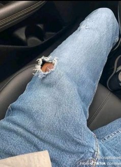 _Luka_ - masseur in Nairobi Photo 2 of 3