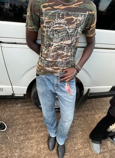 _Luka_ - Acompañantes masculino in Nairobi Photo 2 of 4