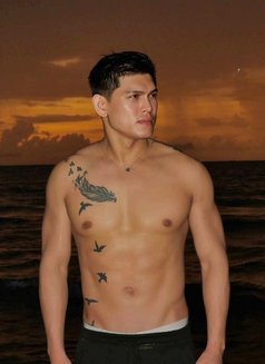 Lukas Xyz@pinoy - Acompañantes masculino in Manila Photo 8 of 15