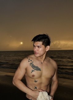 Lukas Xyz@pinoy - Acompañantes masculino in Manila Photo 9 of 15