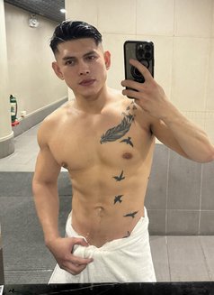 Lukas Xyz@pinoy - Acompañantes masculino in Manila Photo 15 of 15