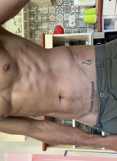 Lukas999 - Masajista in Berlin Photo 3 of 4