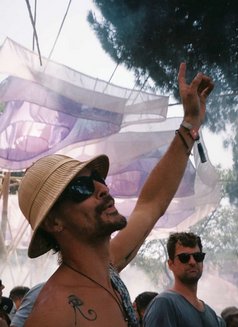 Lukas999 - Masajista in Berlin Photo 4 of 4