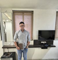 Lukky - Intérprete masculino de adultos in Faridabad