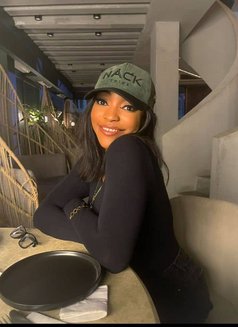 Lulu - puta in Cotonou Photo 1 of 1