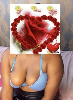 Lulu - escort in New Delhi Photo 1 of 5