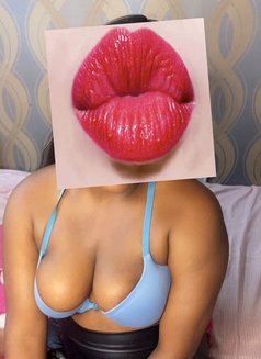 Lulu - escort in New Delhi Photo 5 of 5