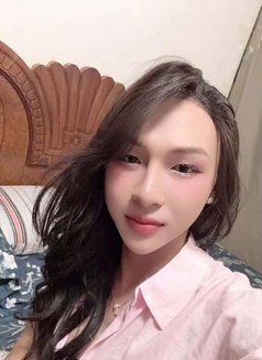 Lulu - Transsexual escort in Muscat Photo 3 of 4