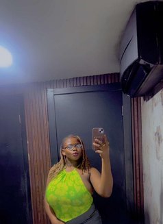 Lulu Freak - puta in Lagos, Nigeria Photo 1 of 3