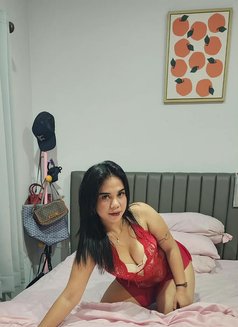 Lulu - escort in Bali Photo 2 of 9