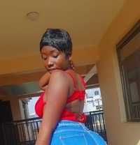 Lulu - puta in Nairobi